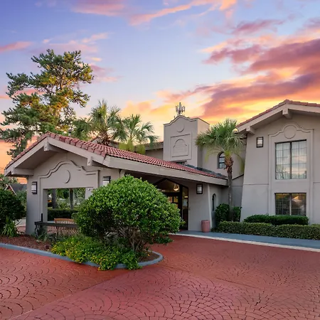 La Quinta Inn By Wyndham Savannah Midtown-2
